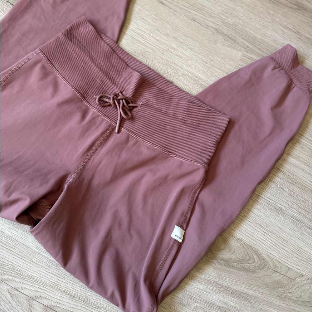 Vuori daily jogger leggings - Picture 4 of 4